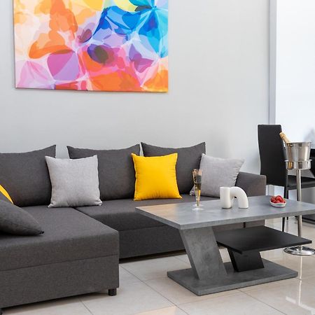 H4 Art Sparta Apartment Luaran gambar