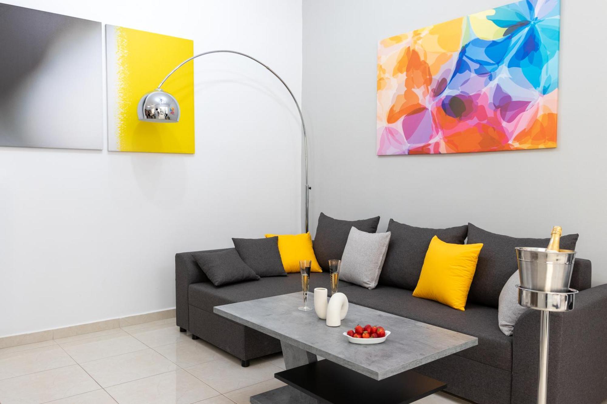 H4 Art Sparta Apartment Luaran gambar