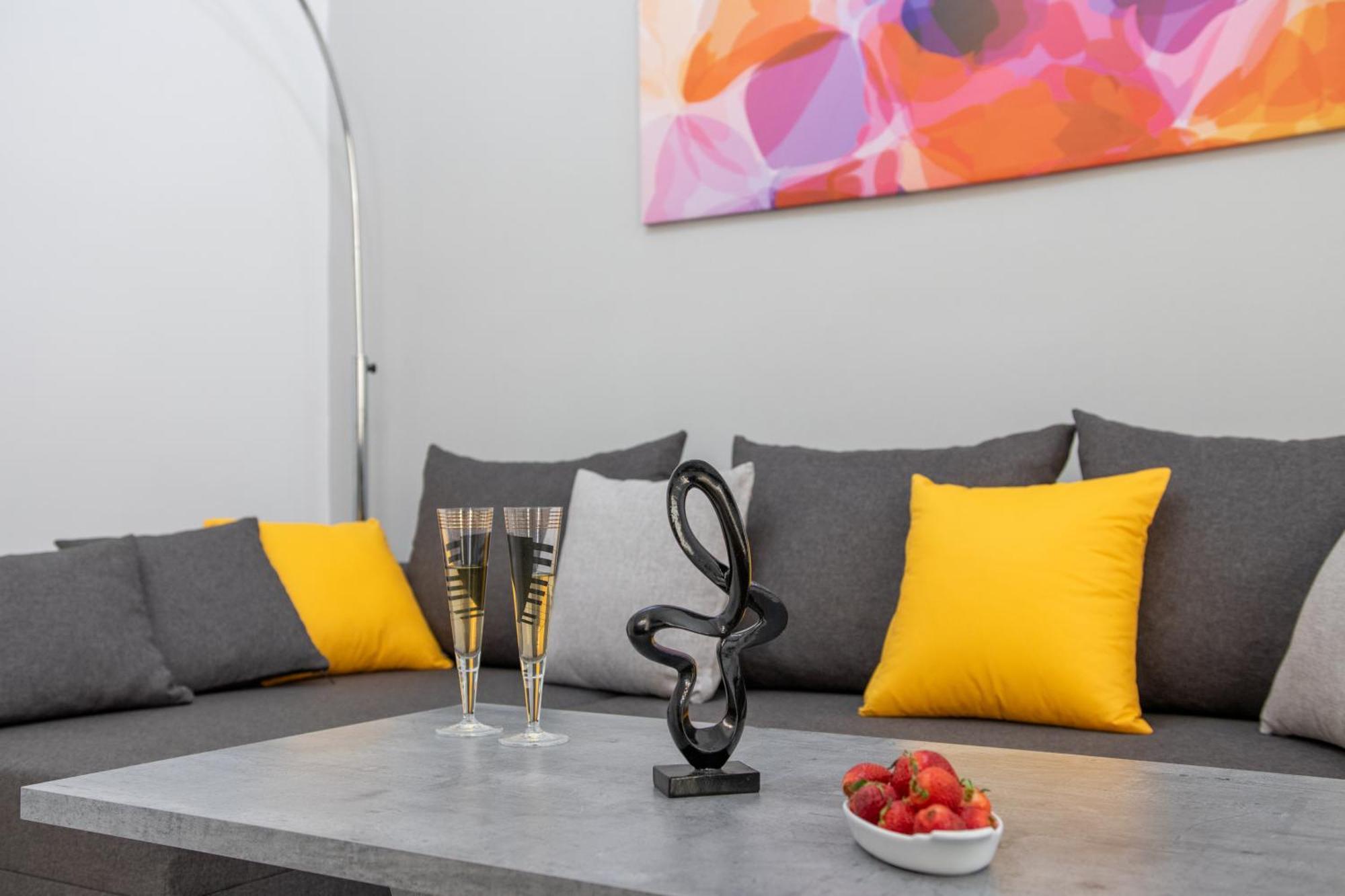 H4 Art Sparta Apartment Luaran gambar